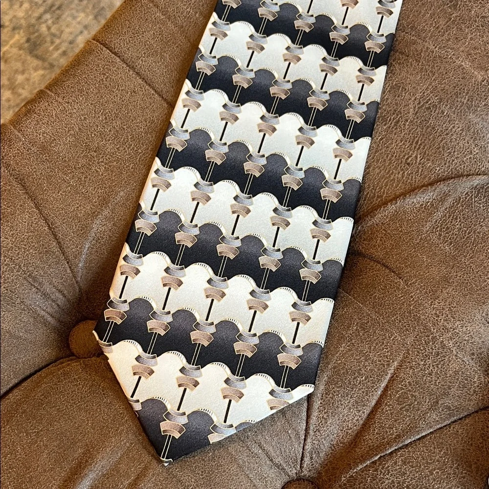 Bergamo New York Geometric 100% Silk Tie